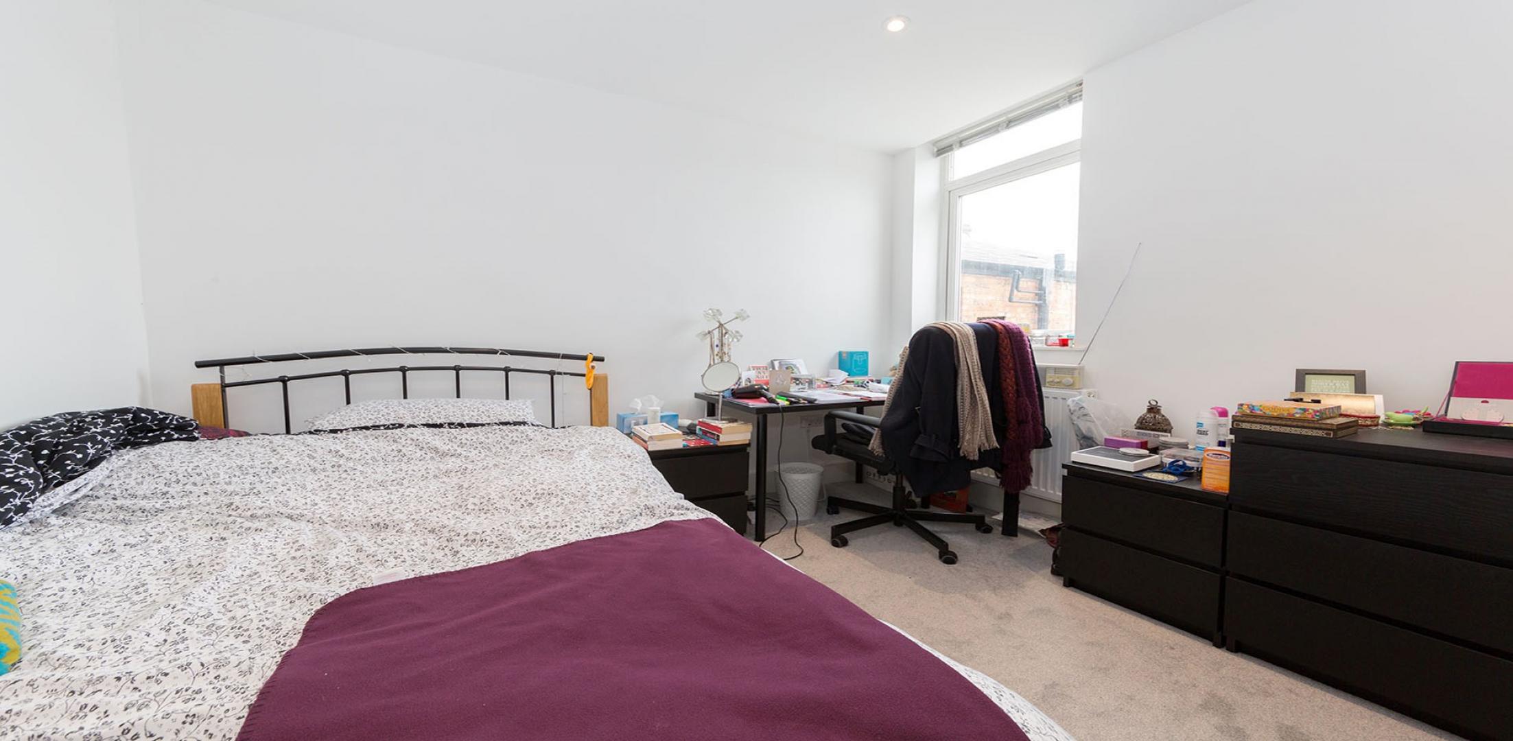 			RECENTLY REFURBISHED  , 3 Bedroom, 1 bath, 1 reception Flat			 Charteris Road, QUEENS PARK